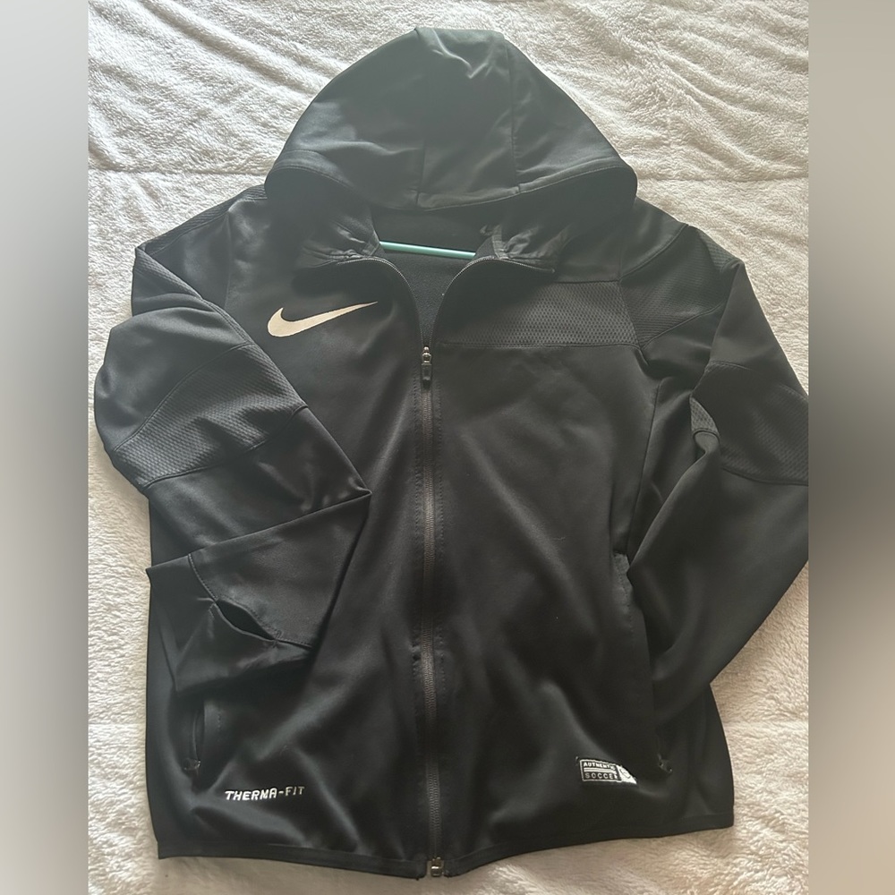 nike active wear therma fit